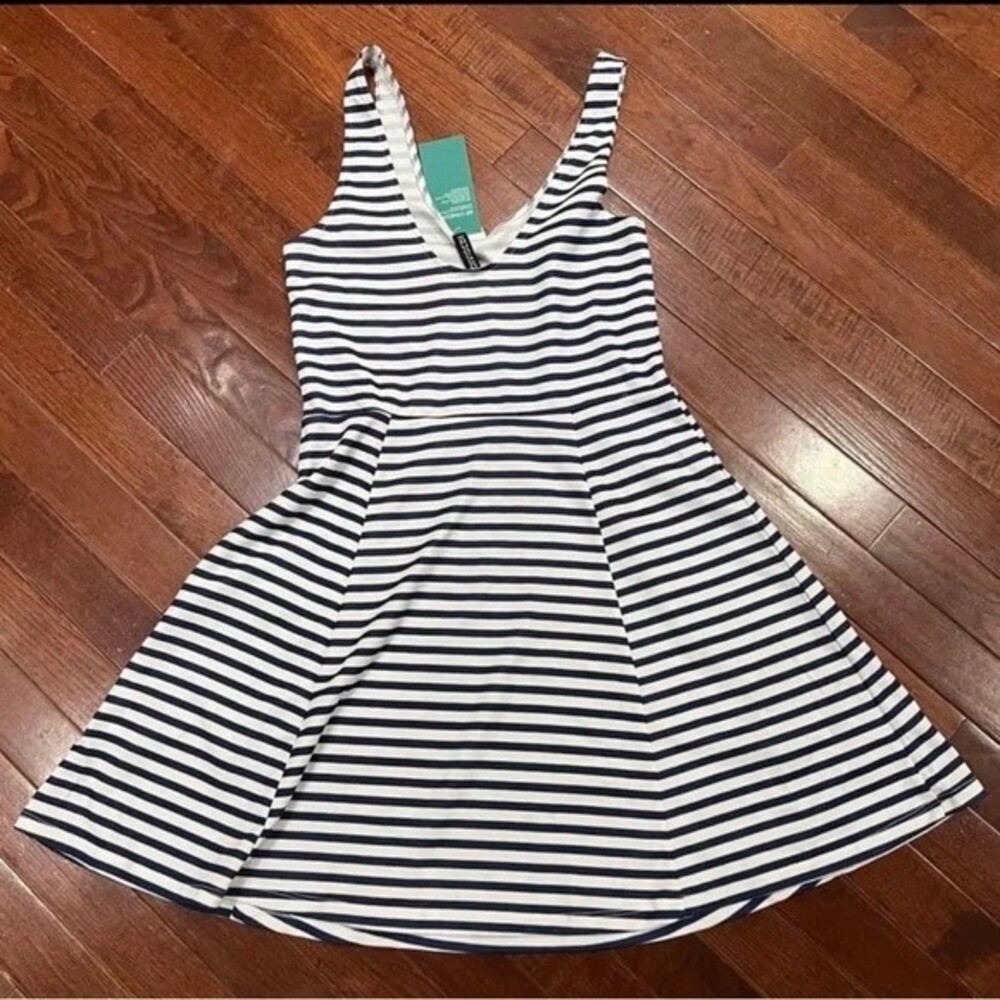 H&M white and navy nautical striped sleeveless dress size 8 NWT - Picture 3 of 5